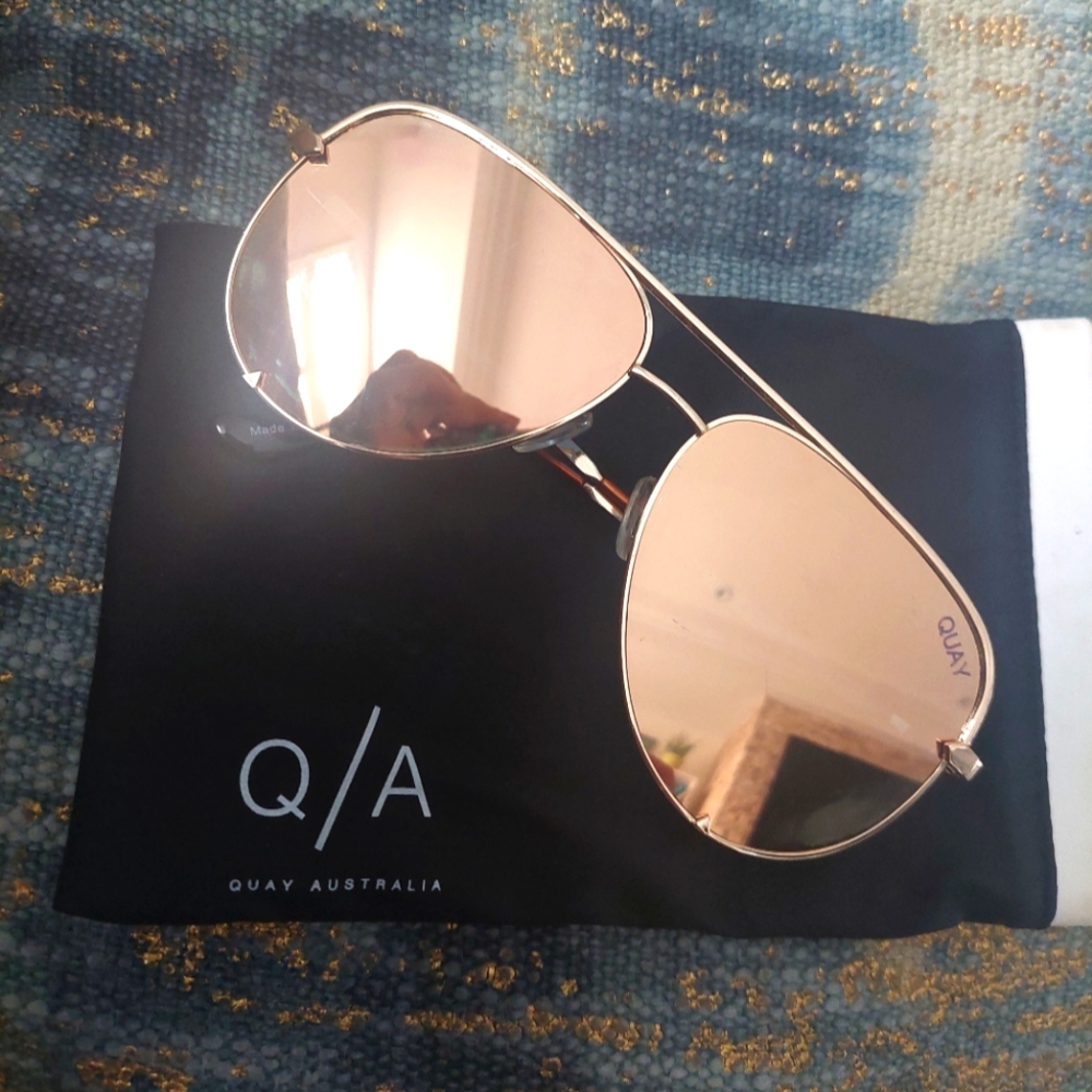 QUAY AUSTRALIA Aviator Sunglasses "HIGH KEY" Style